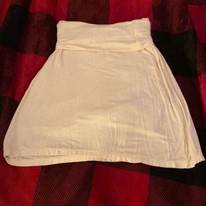 💜 3/$15 Cream color mini skirt